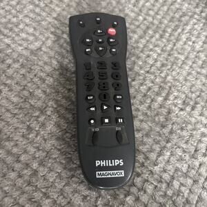 PHILLIPS MAGNAVOX TV VCR CBL #REM110 Three Device Universal Remote